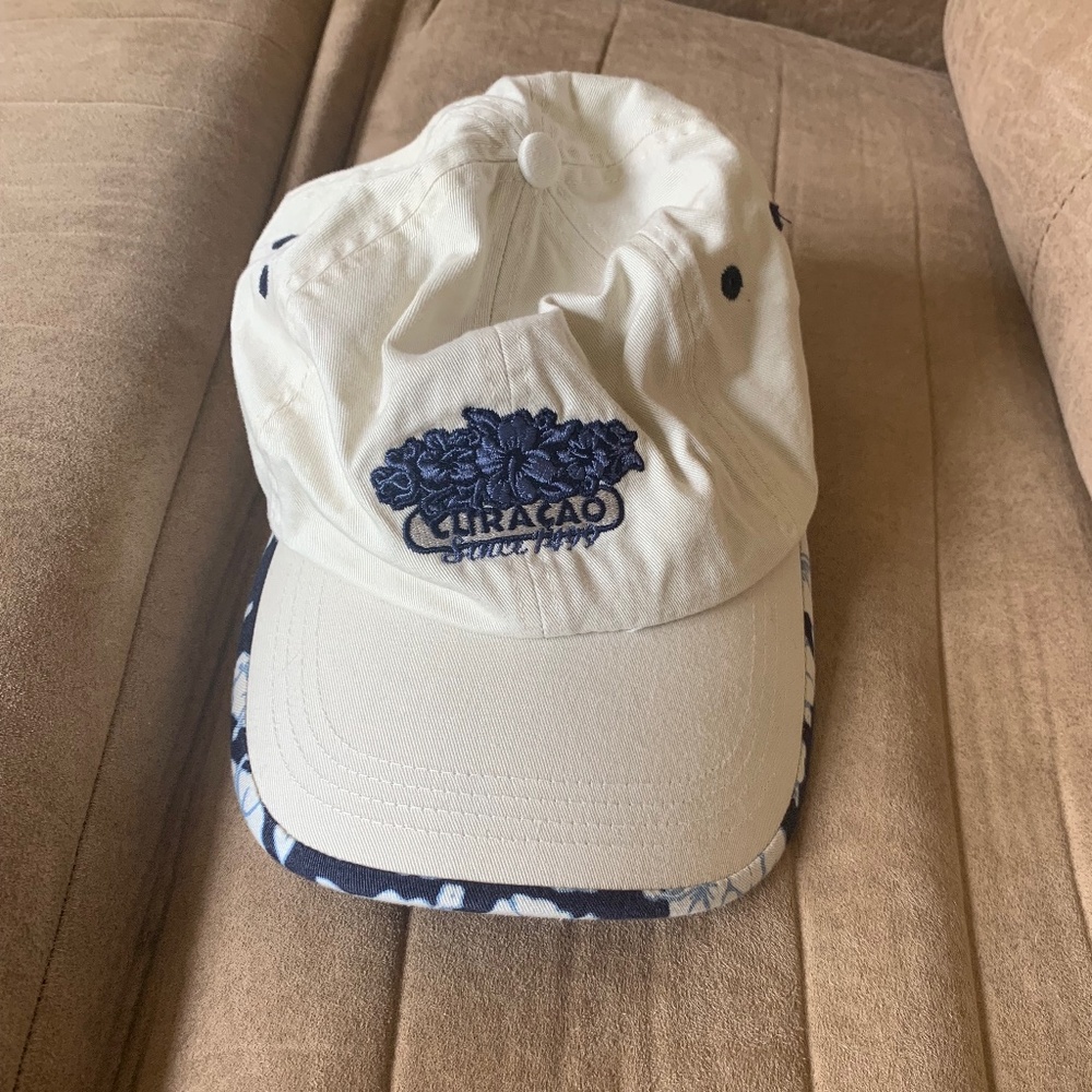 AHEAD Tan/Blue Curaçao Hat